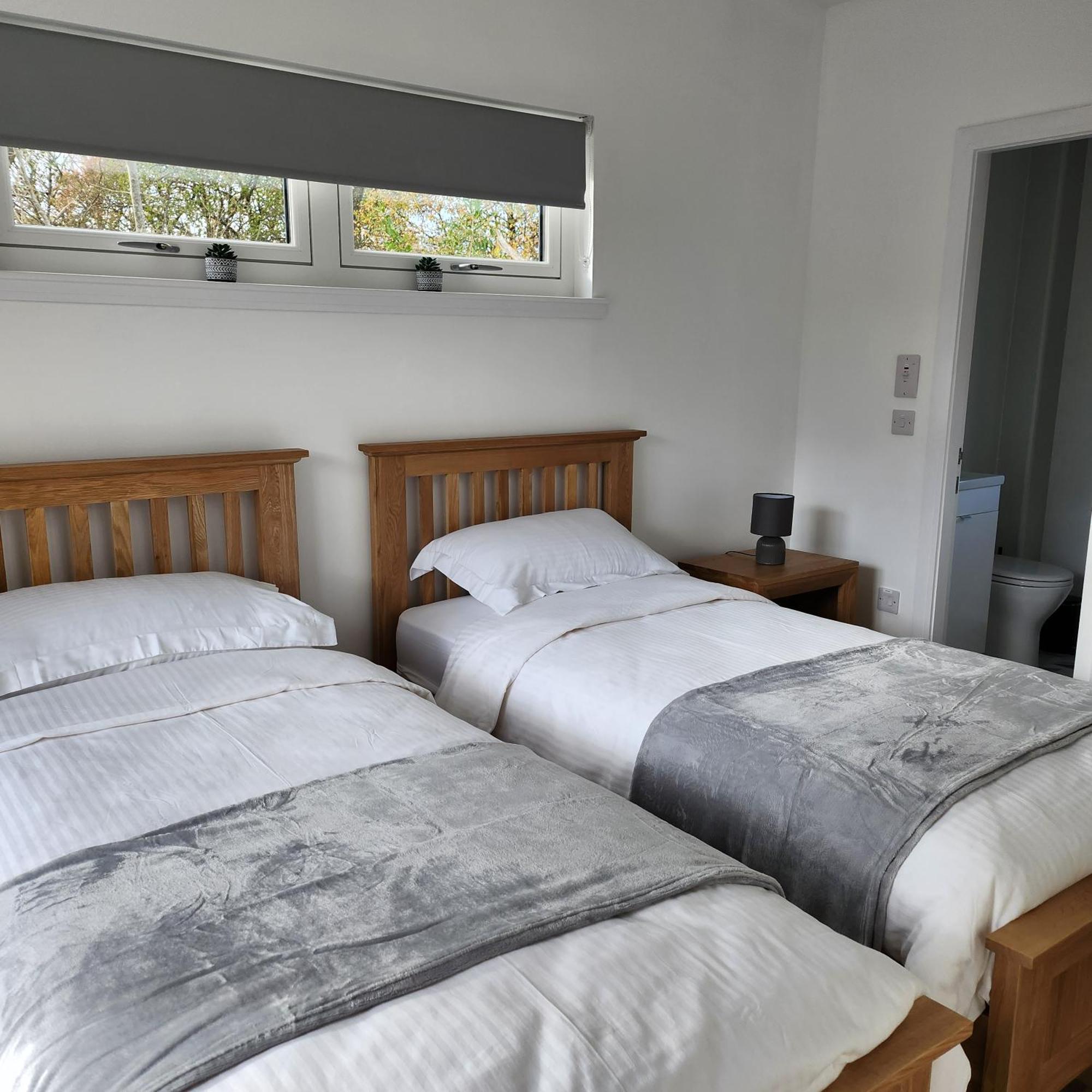 The Chalet At Wyvis Spean Bridge Bagian luar foto
